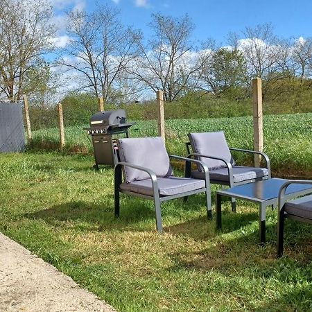 Belle Maison Climatisee Renovee Pac-Man Entre Collegues, Amis, Famille - Barbecue - Netflix - Prime - Baby Foot 50Cts Saint-Seurin-sur-l'Isle Екстер'єр фото