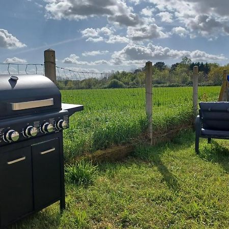 Belle Maison Climatisee Renovee Pac-Man Entre Collegues, Amis, Famille - Barbecue - Netflix - Prime - Baby Foot 50Cts Saint-Seurin-sur-l'Isle Екстер'єр фото