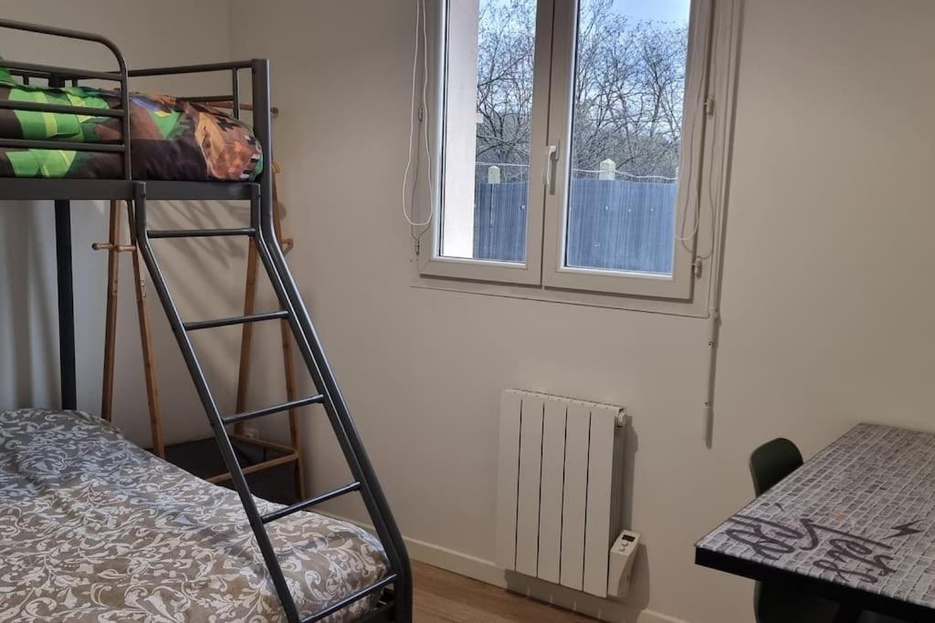 Belle Maison Climatisee Renovee Pac-Man Entre Collegues, Amis, Famille - Barbecue - Netflix - Prime - Baby Foot 50Cts Saint-Seurin-sur-l'Isle Екстер'єр фото