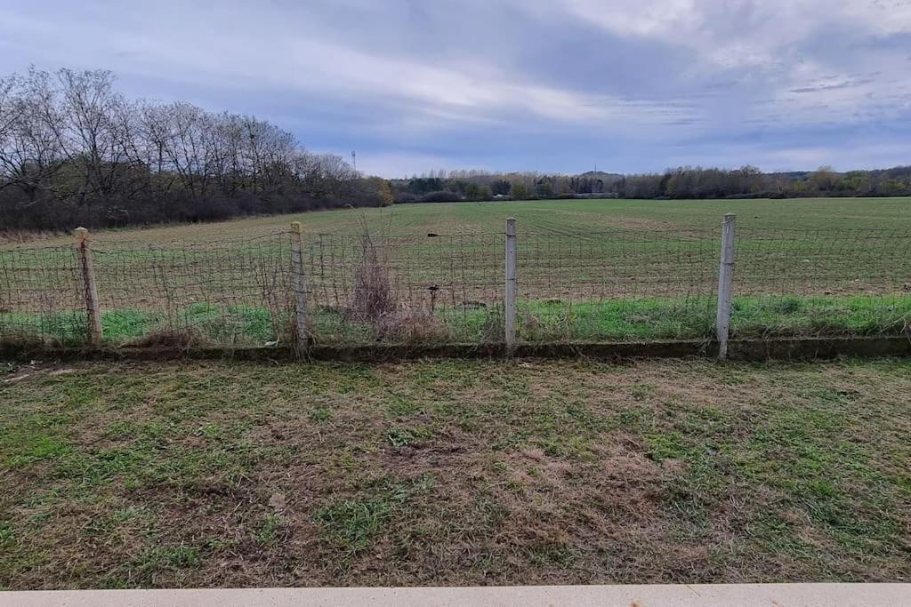 Belle Maison Climatisee Renovee Pac-Man Entre Collegues, Amis, Famille - Barbecue - Netflix - Prime - Baby Foot 50Cts Saint-Seurin-sur-l'Isle Екстер'єр фото