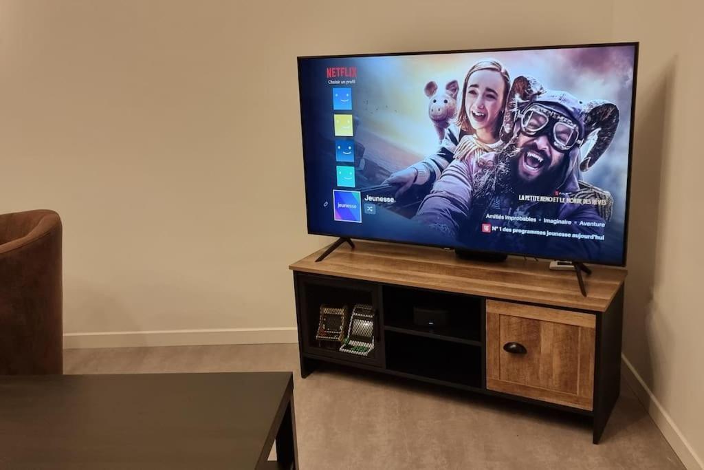 Belle Maison Climatisee Renovee Pac-Man Entre Collegues, Amis, Famille - Barbecue - Netflix - Prime - Baby Foot 50Cts Saint-Seurin-sur-l'Isle Екстер'єр фото